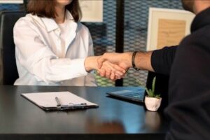 株式会社ギアチェンジとタレント「ヒロミ」さんの関係は?