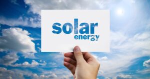 エコ発とエネルギークリニックの違いは何？【太陽光業者紹介サービス】